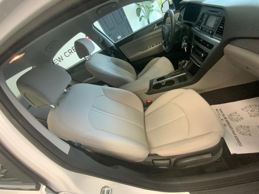 2015 Hyundai Sonata SE photo
