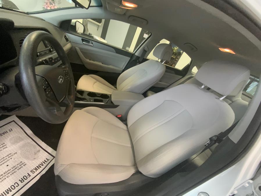 2015 Hyundai Sonata SE photo