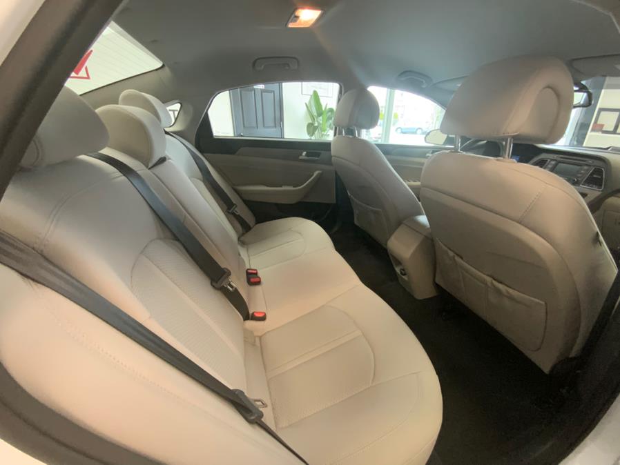 2015 Hyundai Sonata SE photo