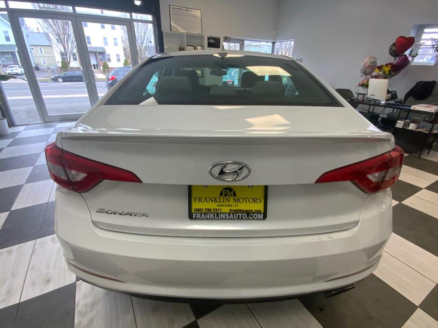 2015 Hyundai Sonata SE photo
