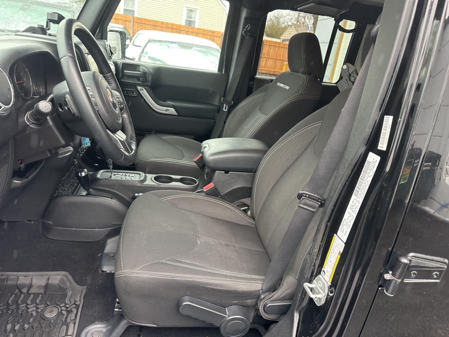 2015 Jeep Wrangler Unlimited 4WD 4dr Rubicon photo