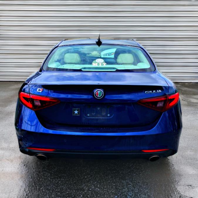 2017 Alfa Romeo Giulia Ti AWD photo