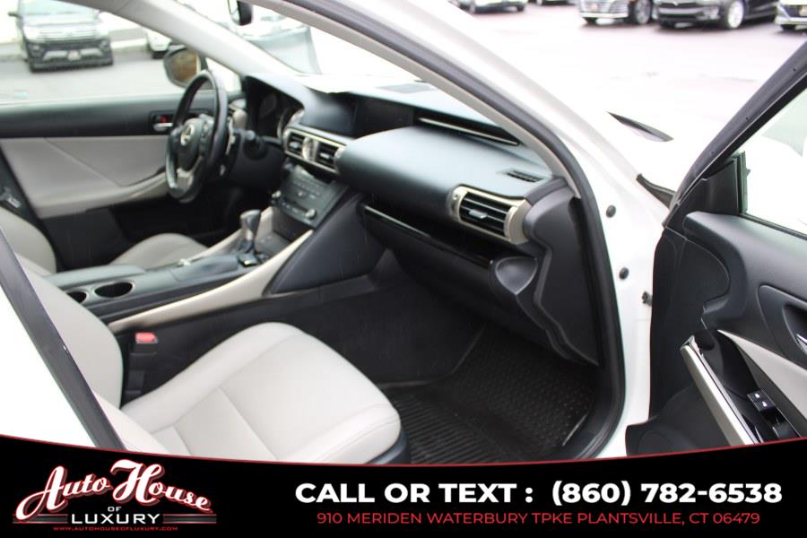2015 Lexus IS 250 photo