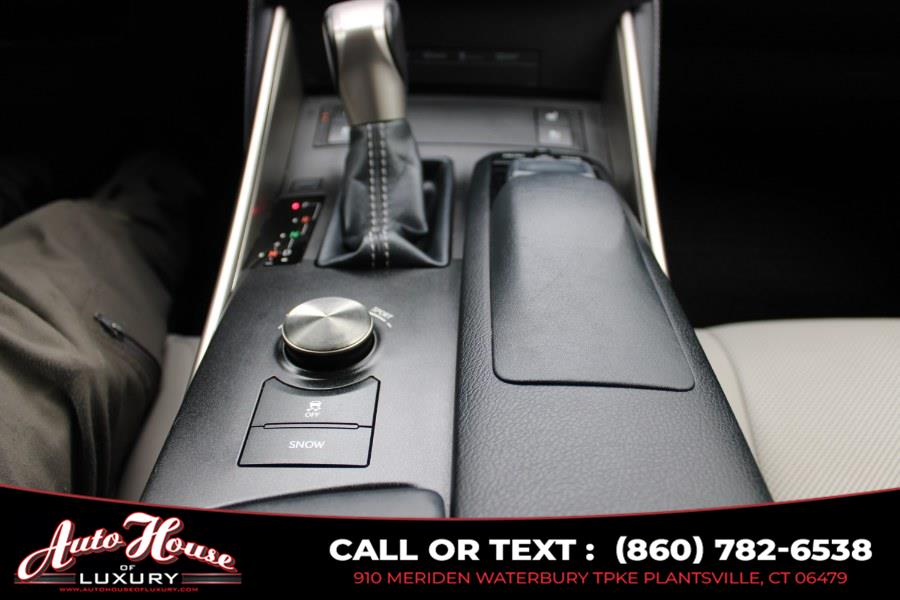2015 Lexus IS 250 photo