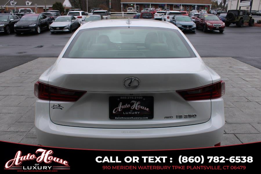 2015 Lexus IS 250 photo