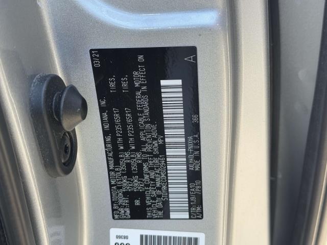 2021 Toyota Sienna XLE photo