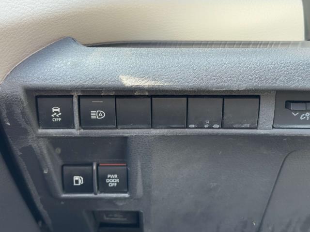2021 Toyota Sienna XLE photo
