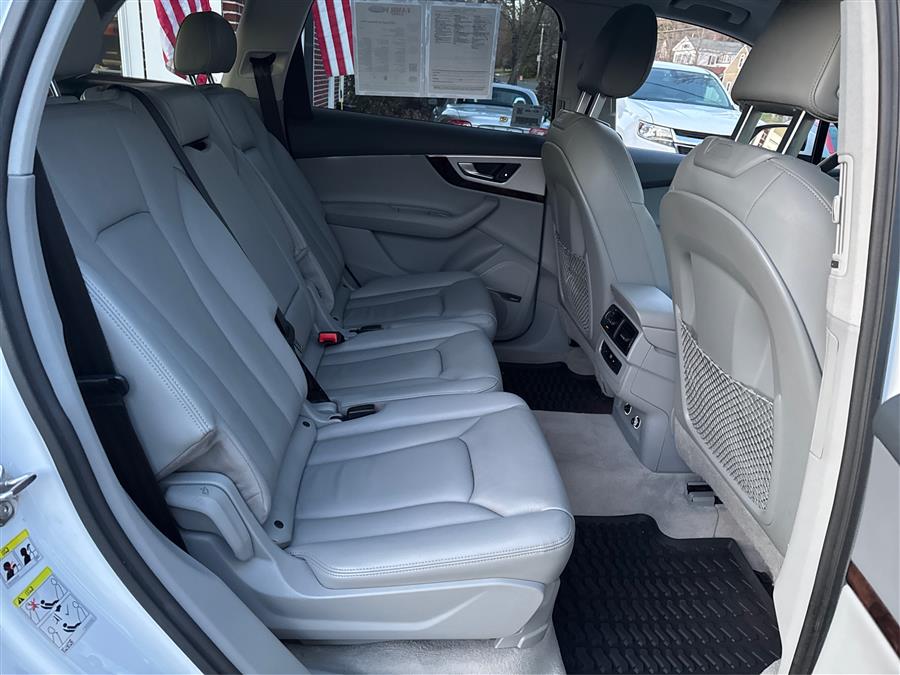 2019 Audi Q7 Premium Plus 45 TFSI quattro photo