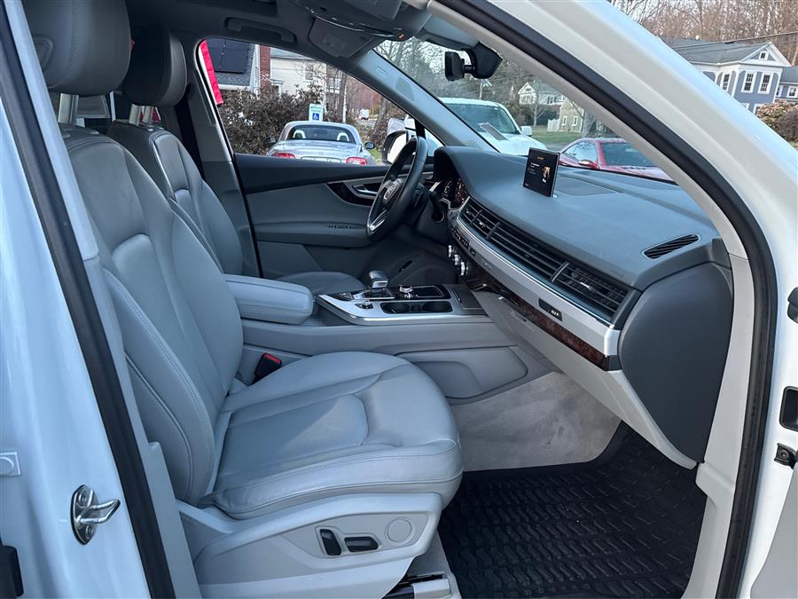 2019 Audi Q7 Premium Plus 45 TFSI quattro photo