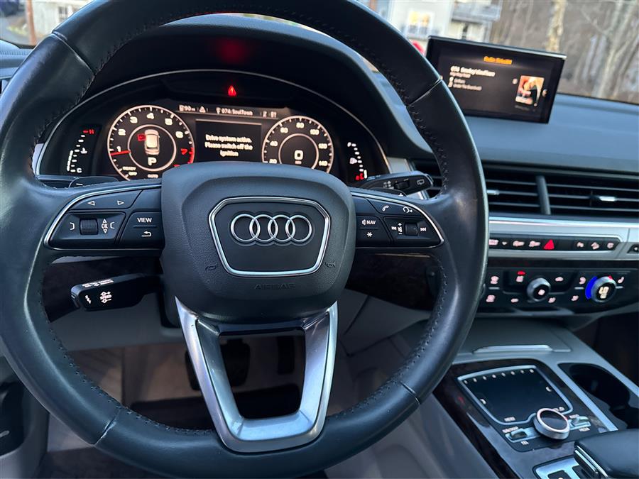 2019 Audi Q7 Premium Plus 45 TFSI quattro photo