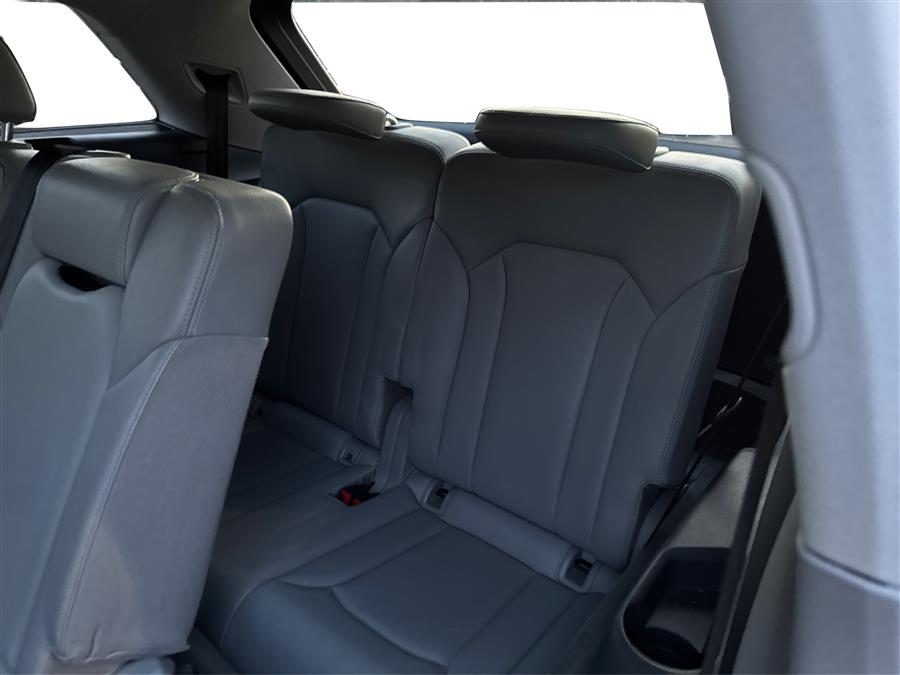 2019 Audi Q7 Premium Plus 45 TFSI quattro photo