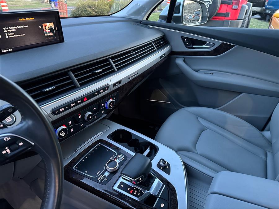 2019 Audi Q7 Premium Plus 45 TFSI quattro photo