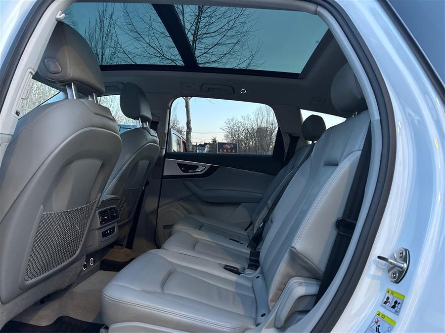 2019 Audi Q7 Premium Plus 45 TFSI quattro photo