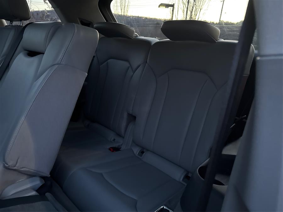 2019 Audi Q7 Premium Plus 45 TFSI quattro photo