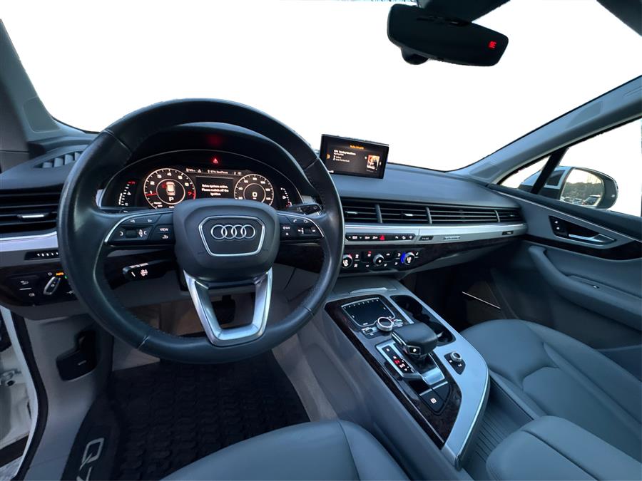 2019 Audi Q7 Premium Plus 45 TFSI quattro photo