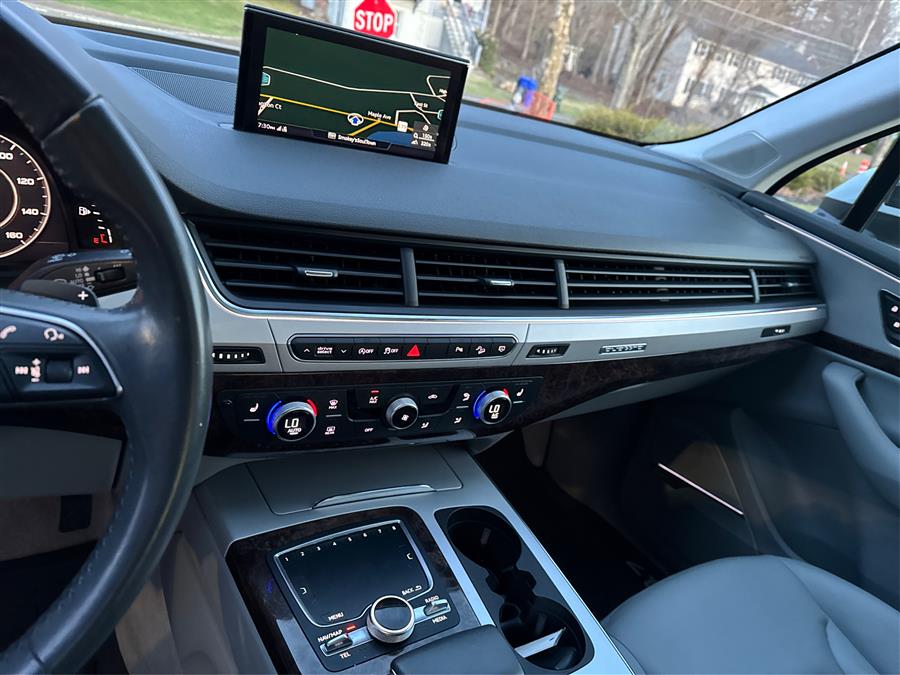 2019 Audi Q7 Premium Plus 45 TFSI quattro photo