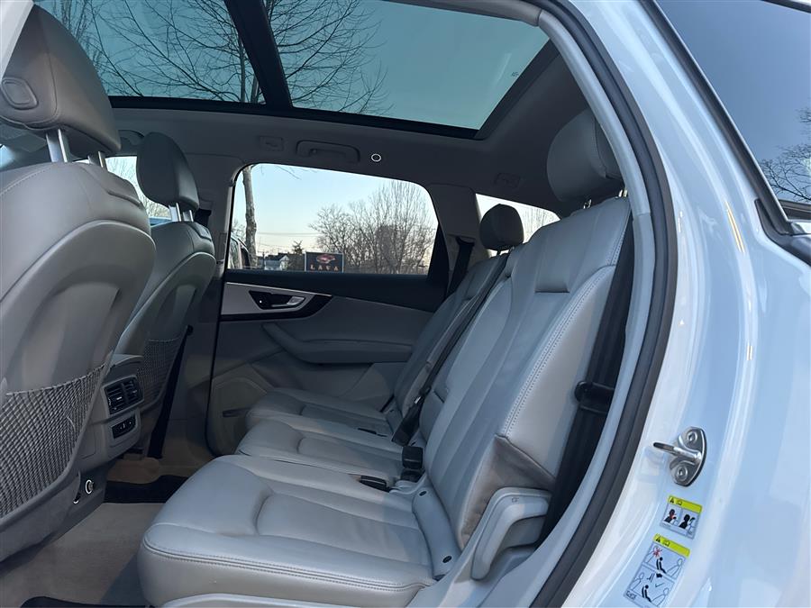 2019 Audi Q7 Premium Plus 45 TFSI quattro photo