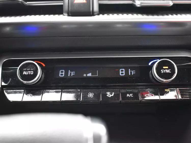 2021 Kia K5 GT-Line Sedan 4D photo