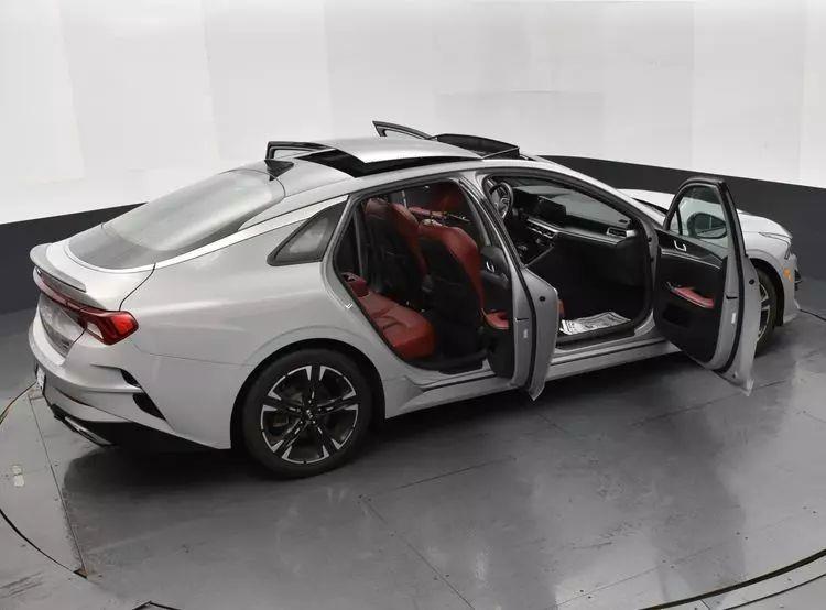 2021 Kia K5 GT-Line Sedan 4D photo
