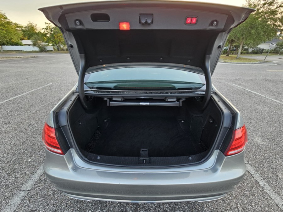 2014 Mercedes-Benz E-Class E350 4MATIC Sport photo