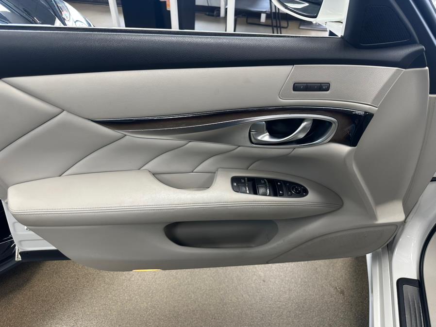 2011 Infiniti M37 x photo