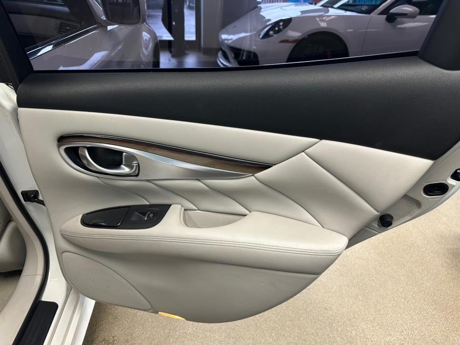 2011 Infiniti M37 x photo