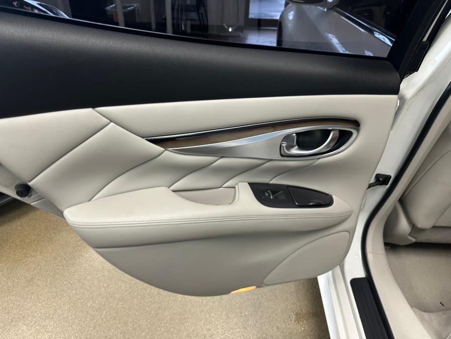 2011 Infiniti M37 x photo
