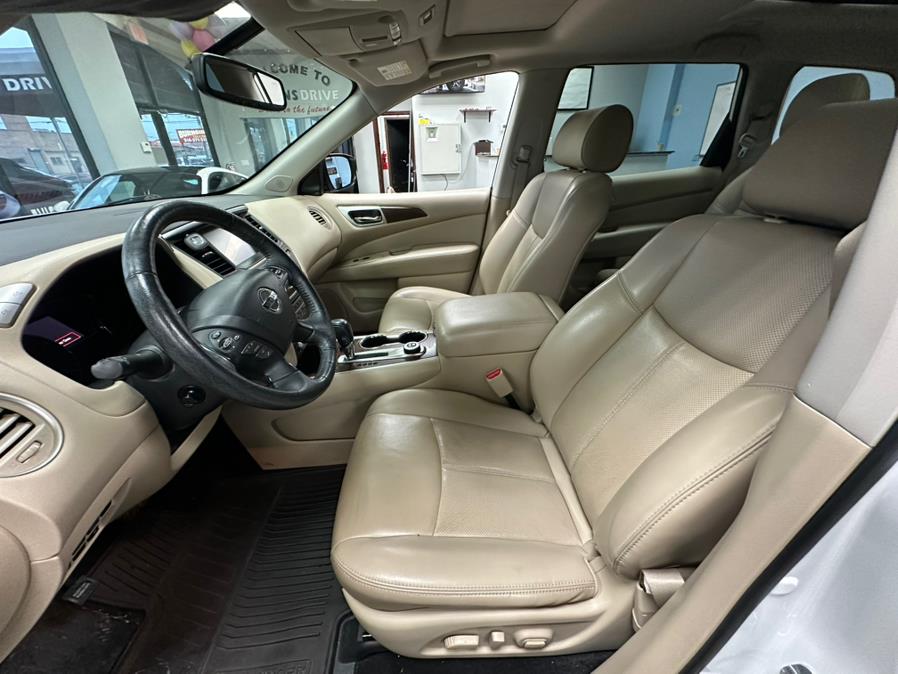 2018 Nissan Pathfinder 4x4 PLATINUM photo
