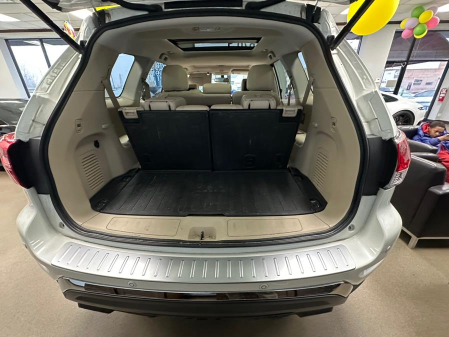 2018 Nissan Pathfinder 4x4 PLATINUM photo
