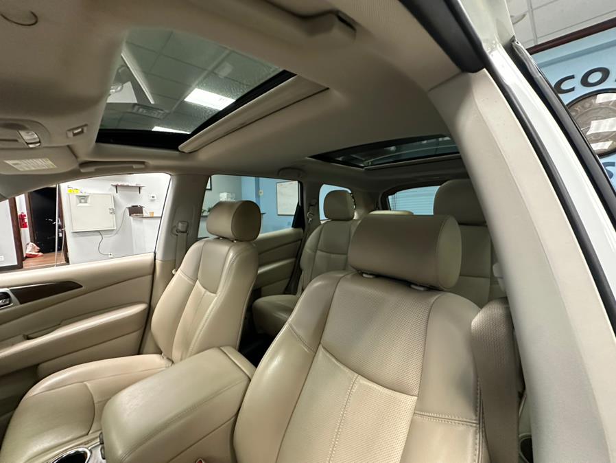 2018 Nissan Pathfinder 4x4 PLATINUM photo