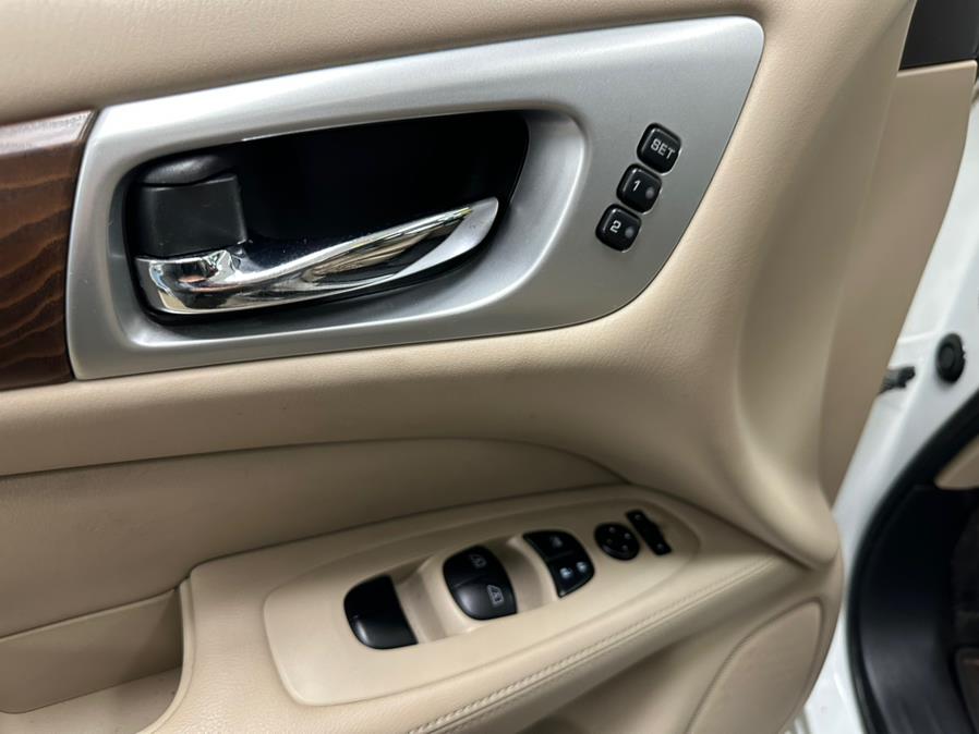 2018 Nissan Pathfinder 4x4 PLATINUM photo