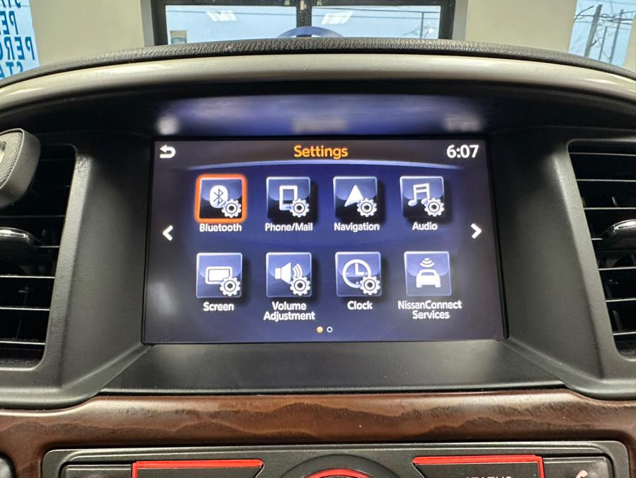 2018 Nissan Pathfinder 4x4 PLATINUM photo