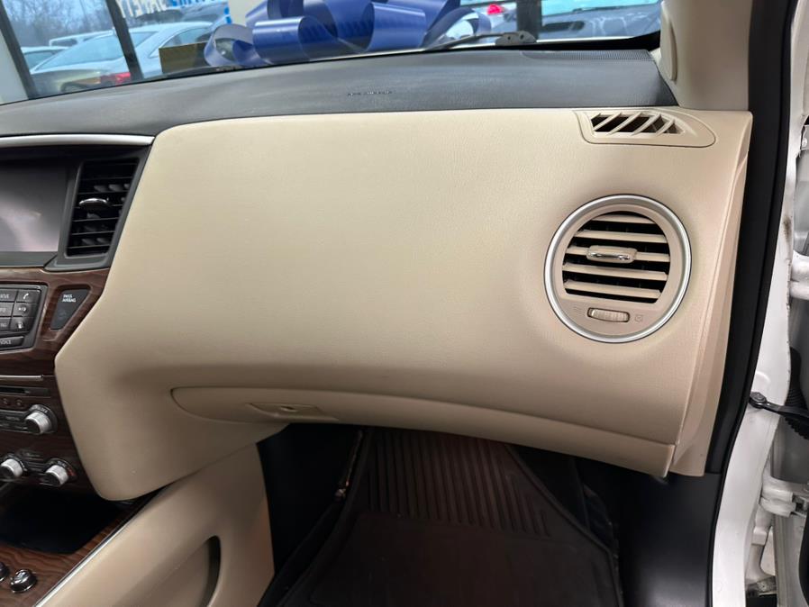 2018 Nissan Pathfinder 4x4 PLATINUM photo