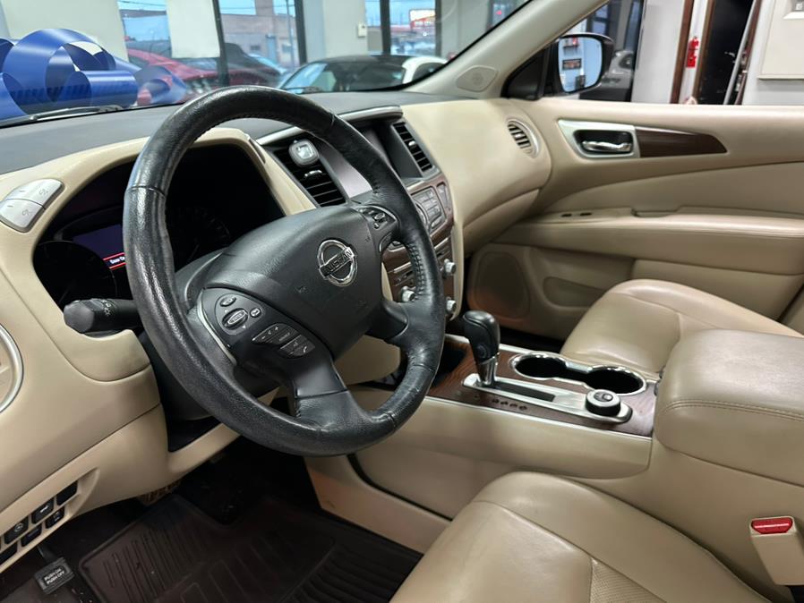 2018 Nissan Pathfinder 4x4 PLATINUM photo