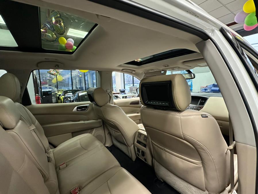 2018 Nissan Pathfinder 4x4 PLATINUM photo