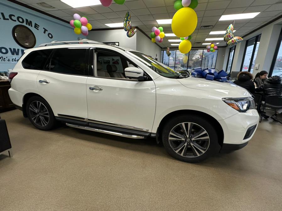 2018 Nissan Pathfinder 4x4 PLATINUM photo