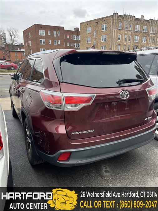 2015 Toyota Highlander XLE AWD 4dr SUV photo