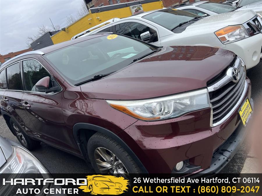 2015 Toyota Highlander XLE AWD 4dr SUV photo