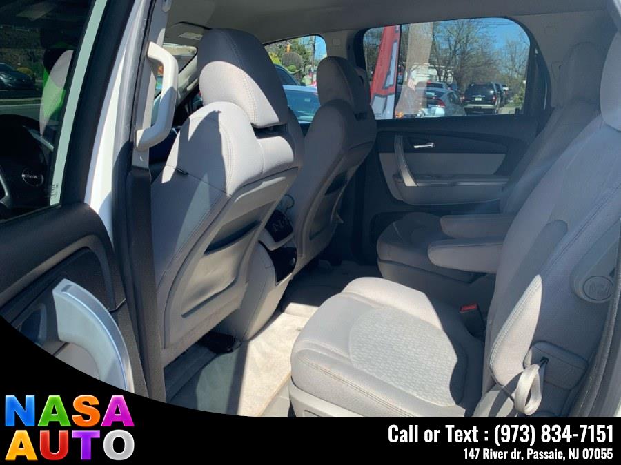 2012 GMC Acadia SLE photo