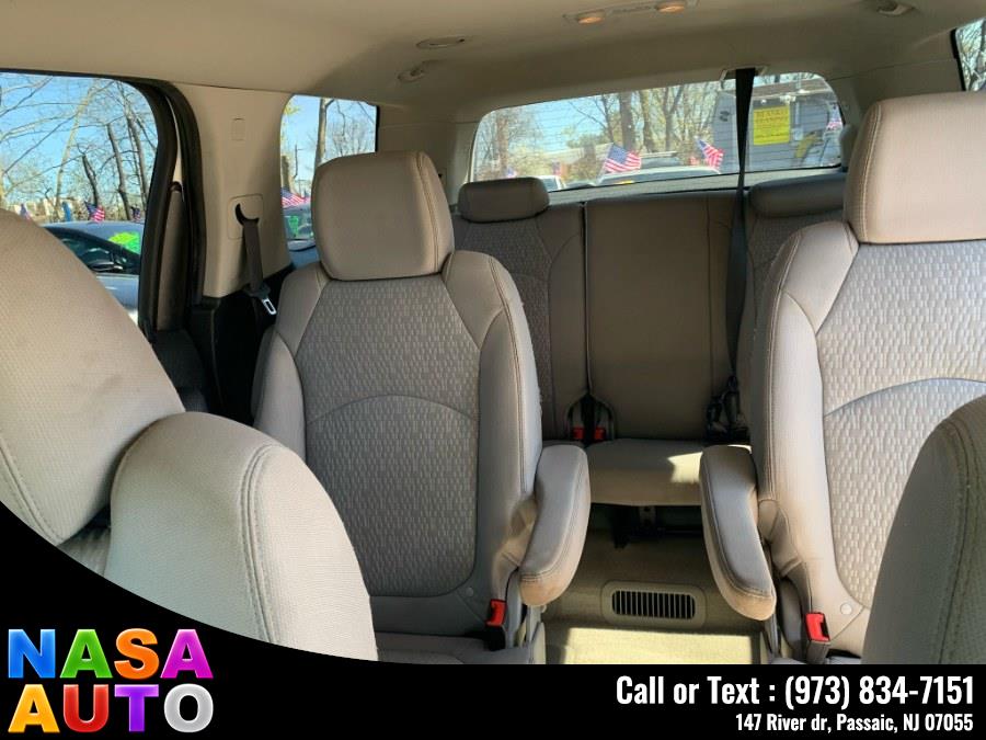 2012 GMC Acadia SLE photo