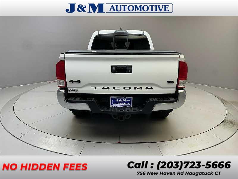 2017 Toyota Tacoma SR5 photo