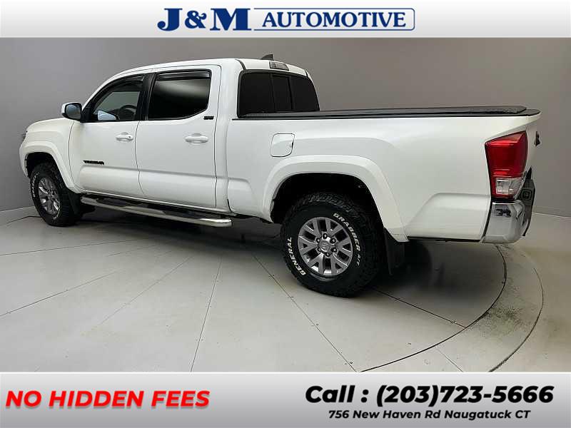 2017 Toyota Tacoma SR5 photo