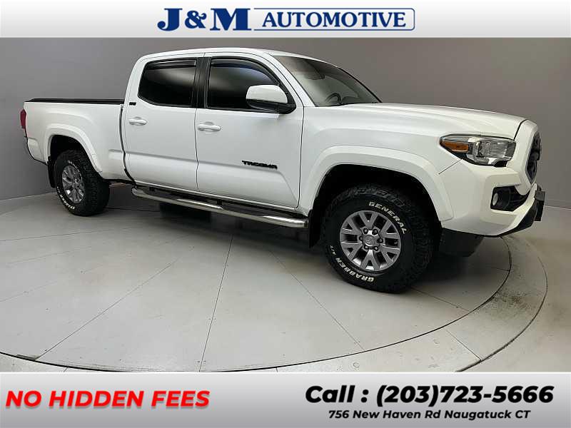 2017 Toyota Tacoma SR5 photo