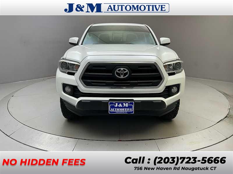 2017 Toyota Tacoma SR5 photo