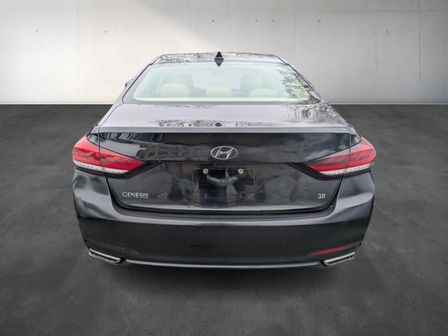 2015 Hyundai Genesis 3.8L photo