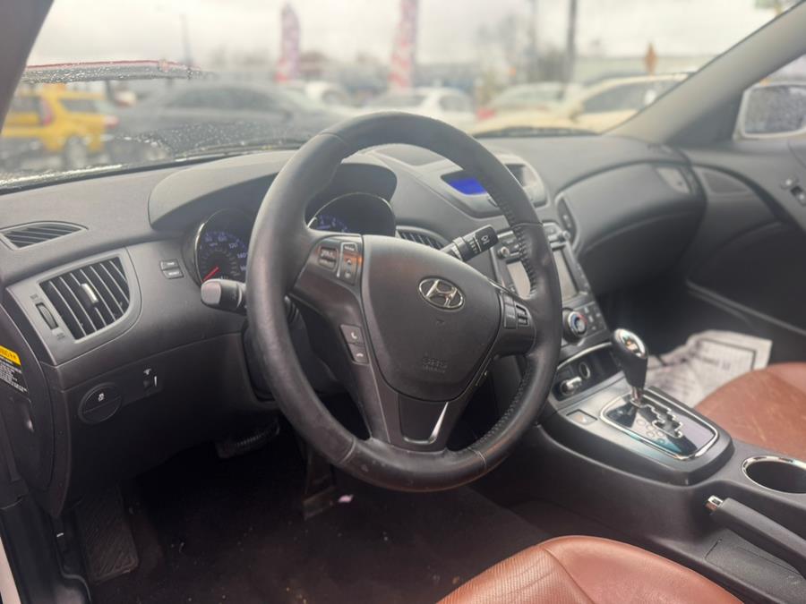 2011 Hyundai Genesis Coupe 3.8L Grand Touring photo