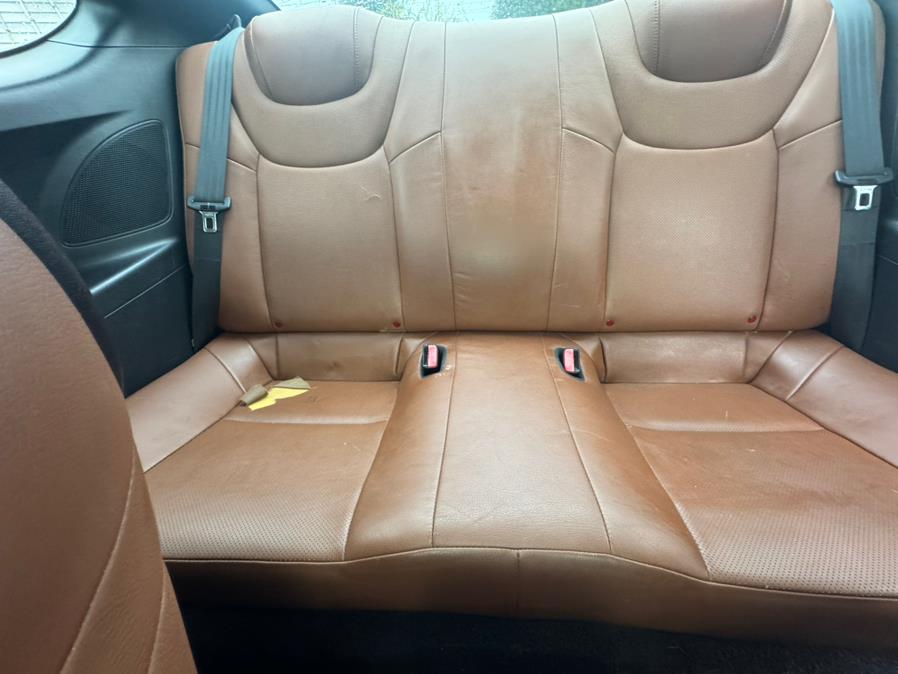 2011 Hyundai Genesis Coupe 3.8L Grand Touring photo