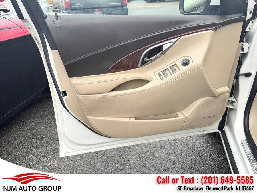 2011 Buick LaCrosse CXL photo