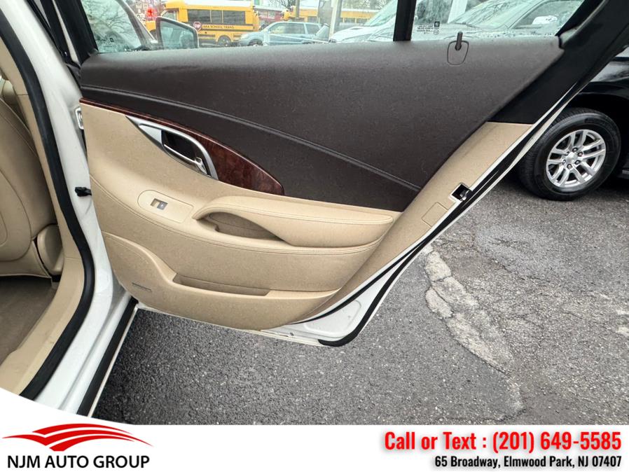 2011 Buick LaCrosse CXL photo