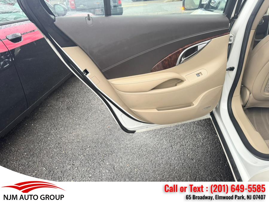 2011 Buick LaCrosse CXL photo